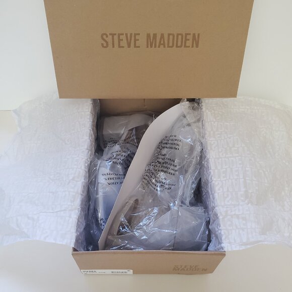 Steve Madden Irenee Gray Suede Block Heels - Like New With Box - Picture 11 of 12
